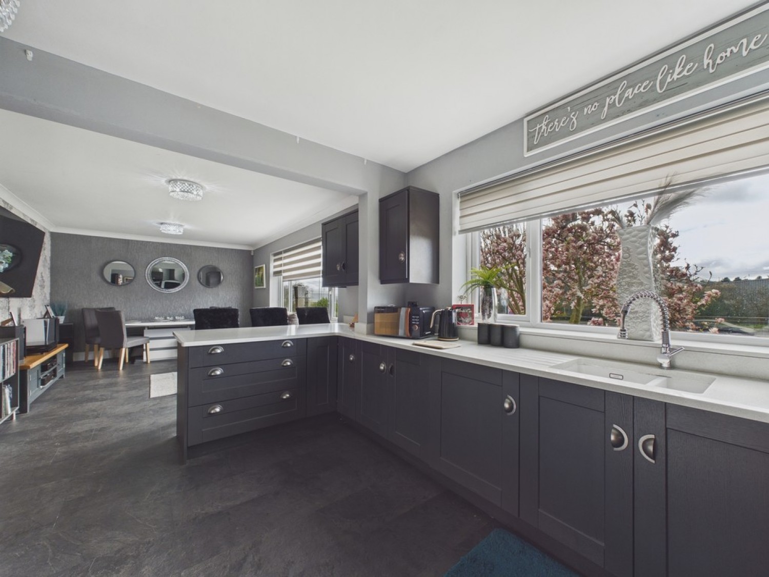 4 bedroom House for Sale West Bawtry Road, Rotherham