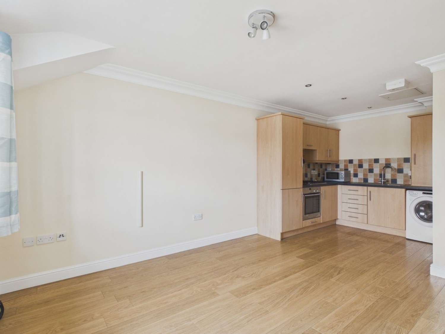 2 bedroom Flat for Sale Bawtry Road, Wickersley