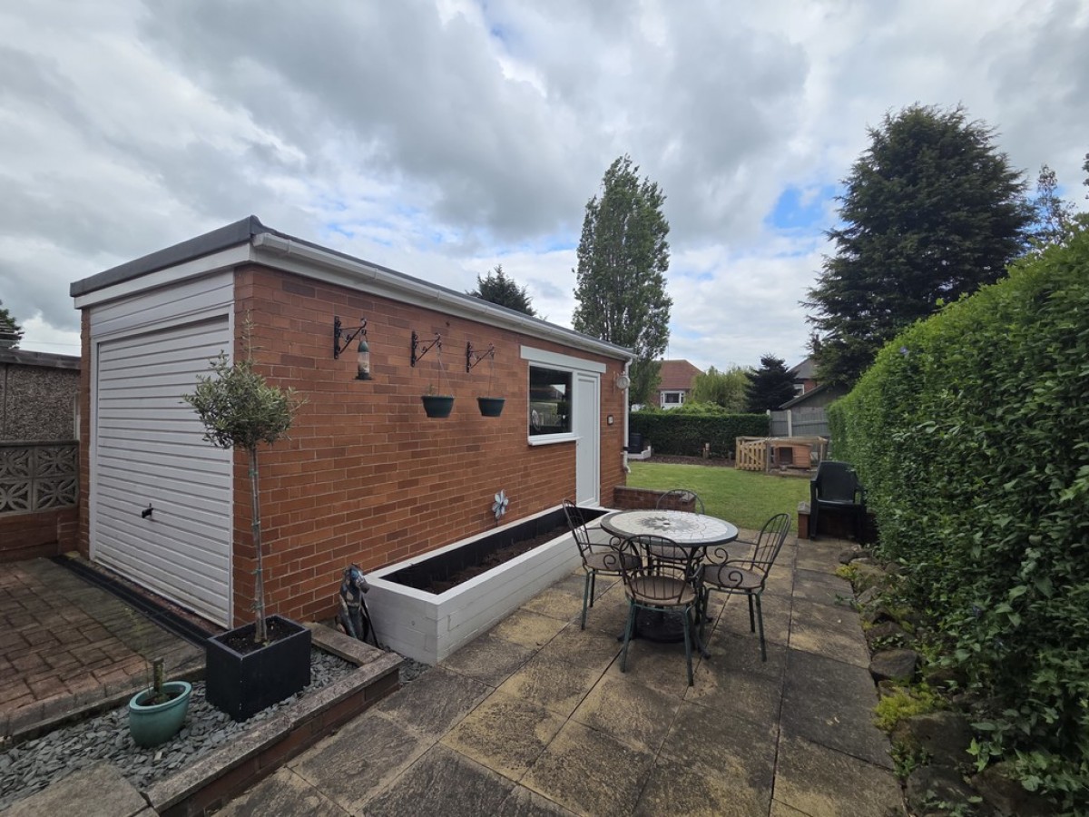 Royds Avenue, Whiston