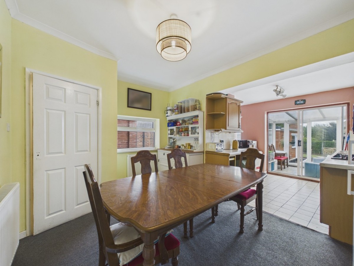 Royds Avenue, Whiston