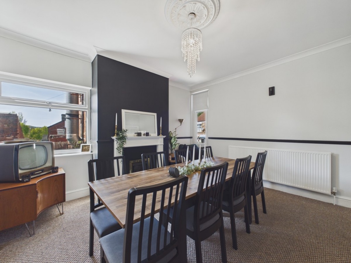 Station Road, Treeton