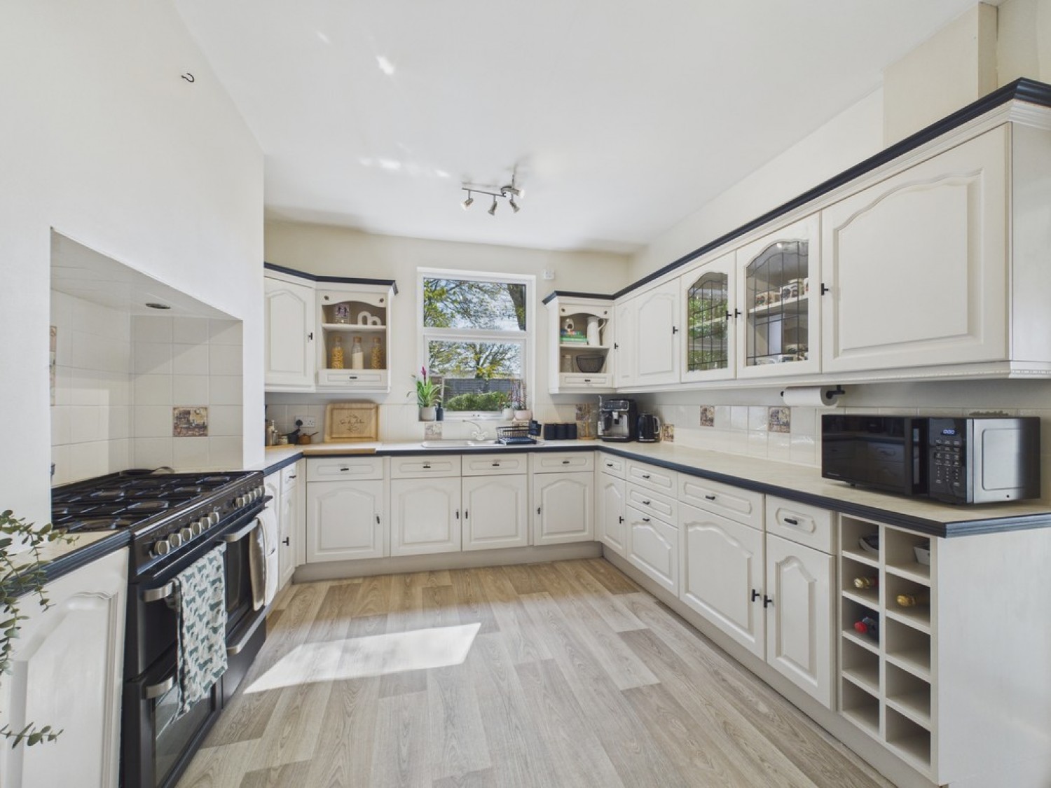 4 bedroom House for Sale Station Road, Treeton