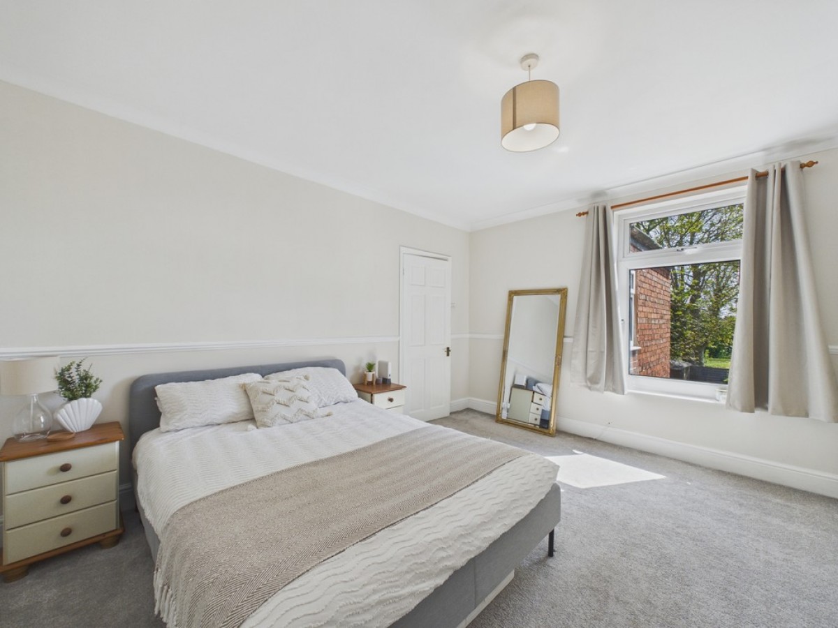 Station Road, Treeton