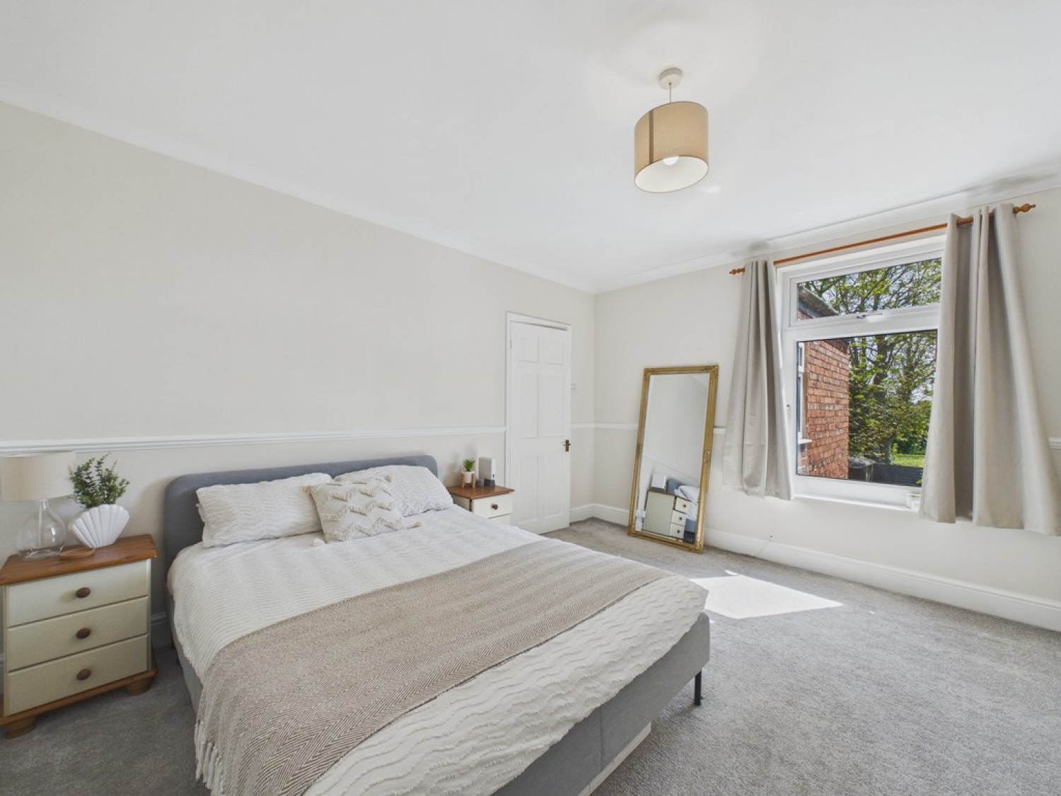 4 bedroom House for Sale Station Road, Treeton