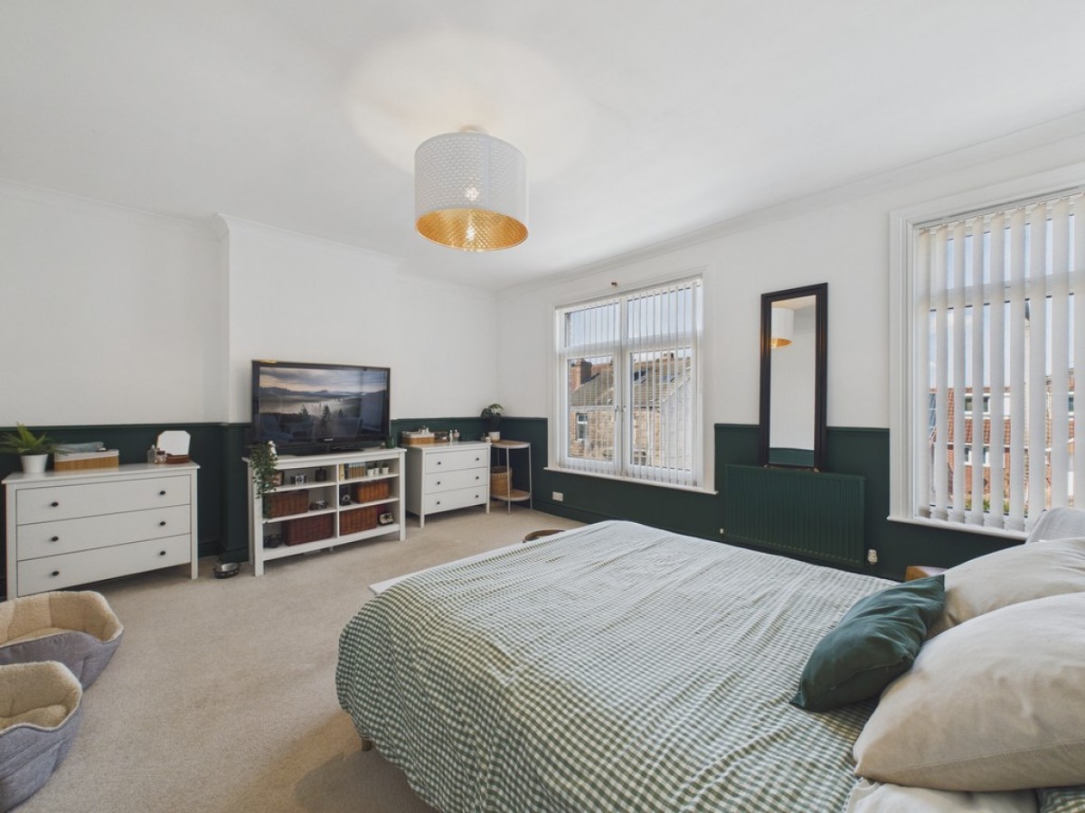 Station Road, Treeton