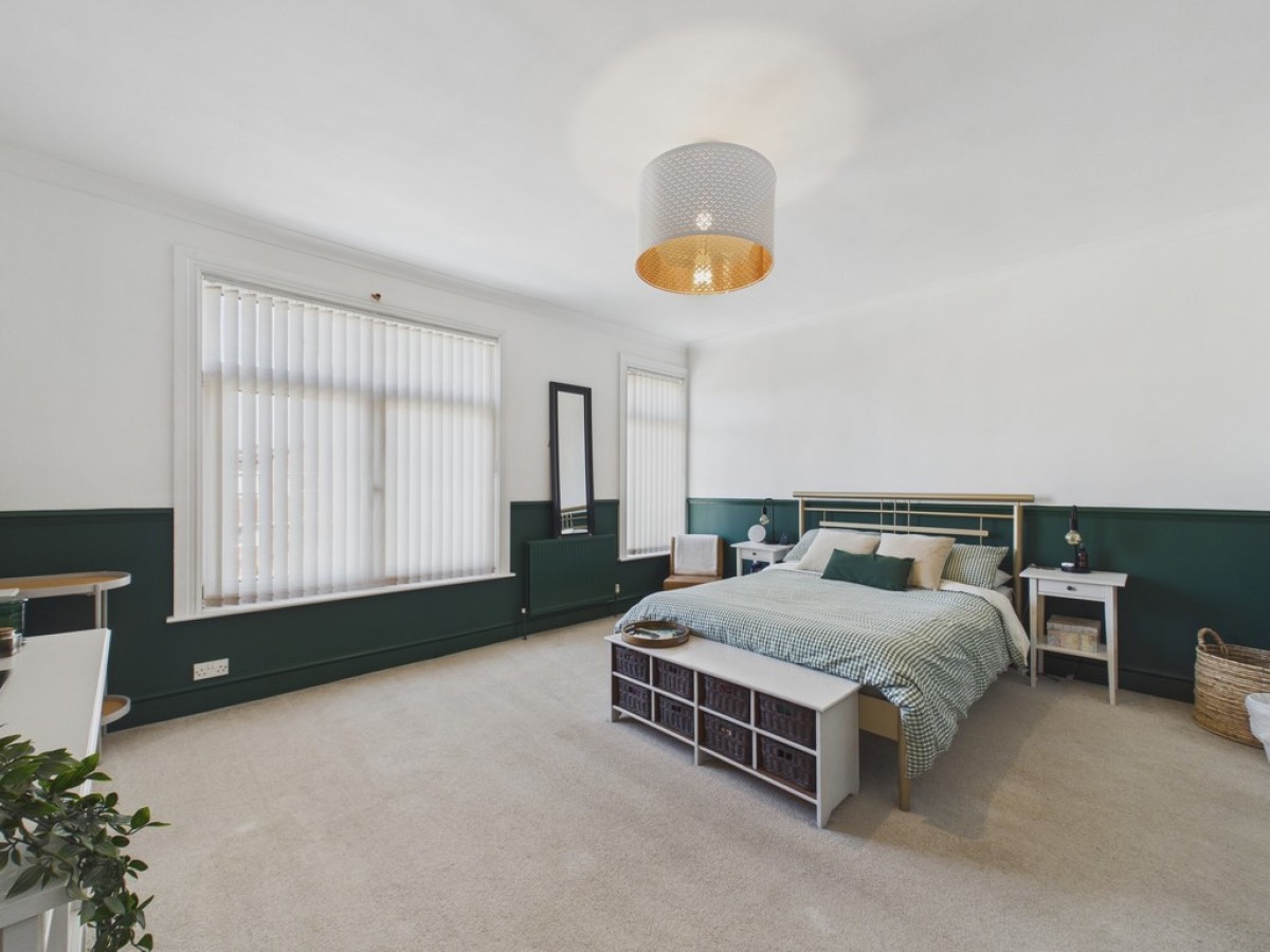 Station Road, Treeton