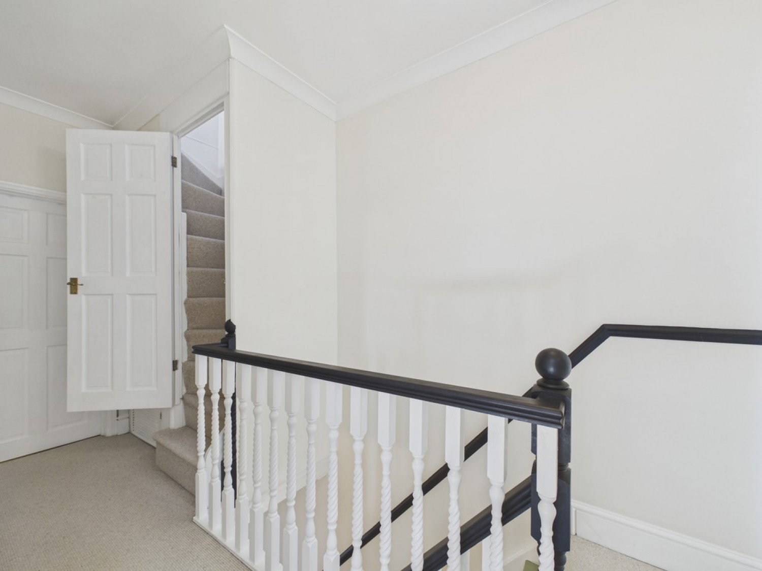 4 bedroom House for Sale Station Road, Treeton
