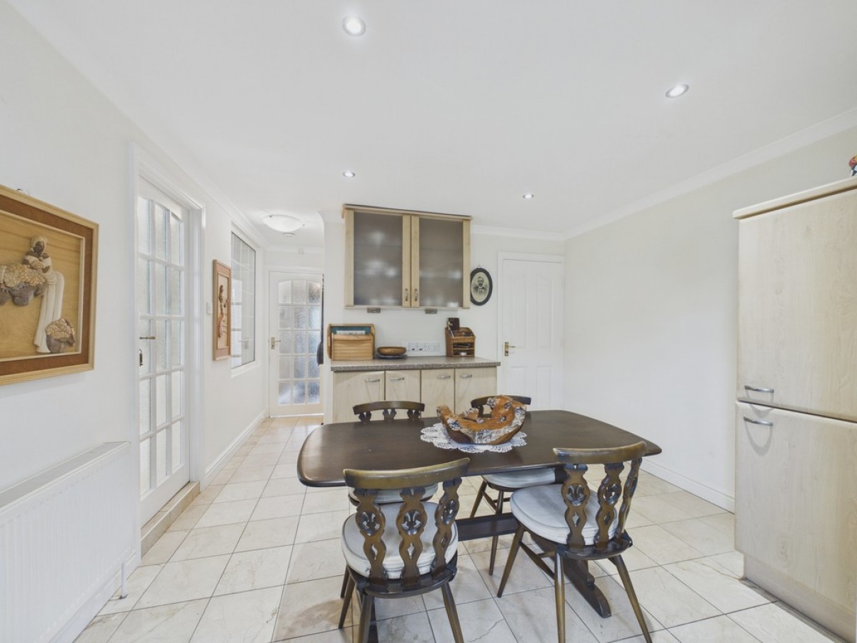 Willow Crescent, Braithwell