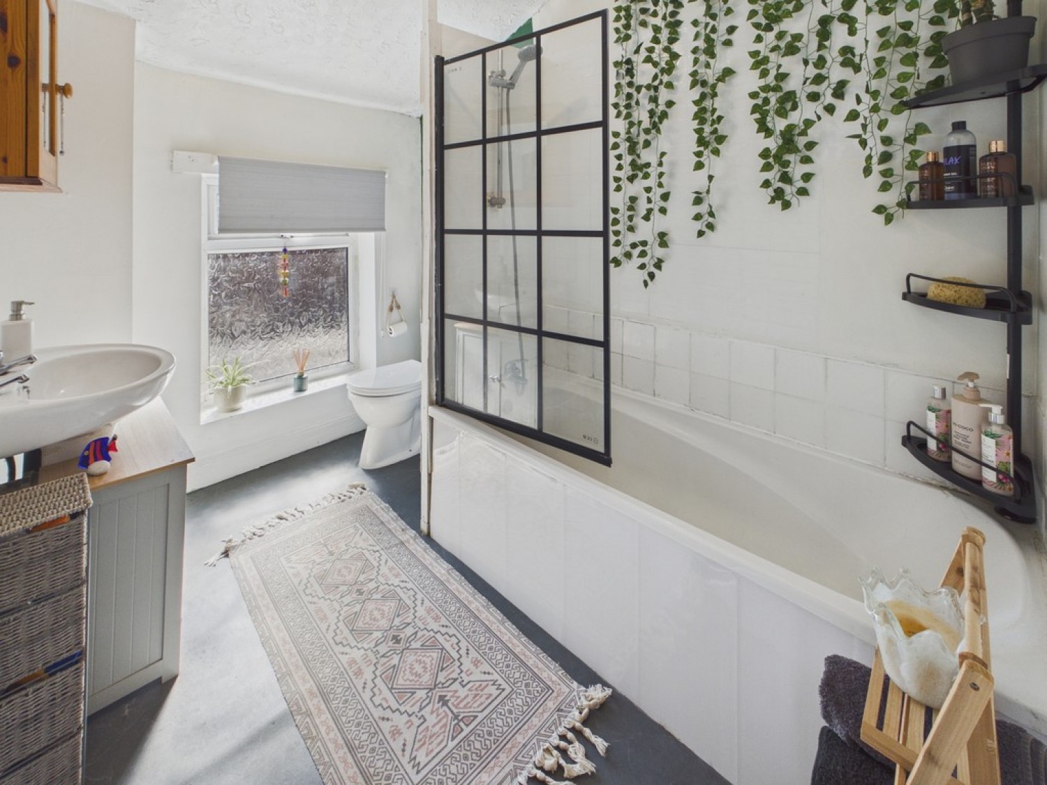 2 bedroom House for Sale Broomhill Road, Old Whittington, Chesterfield