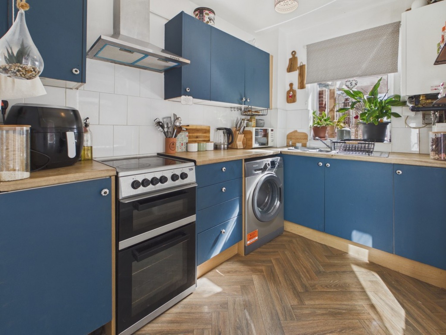 2 bedroom House for Sale Broomhill Road, Old Whittington, Chesterfield