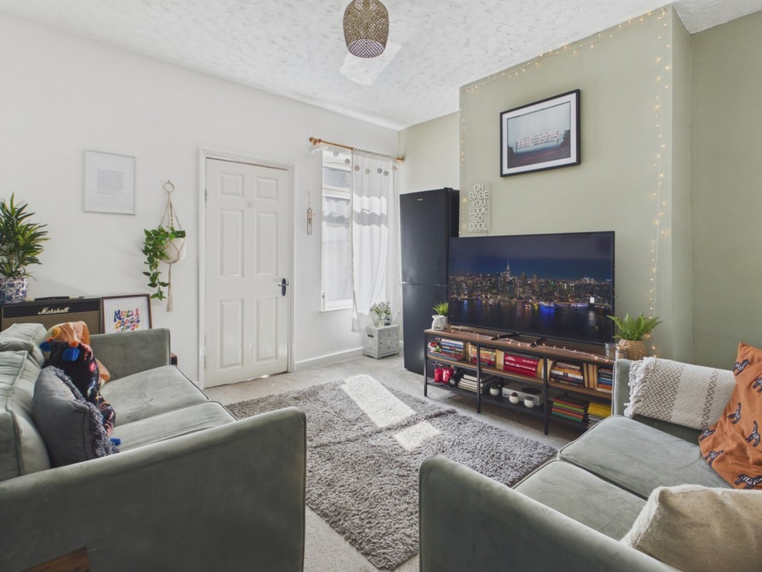 2 bedroom House for Sale Broomhill Road, Old Whittington, Chesterfield