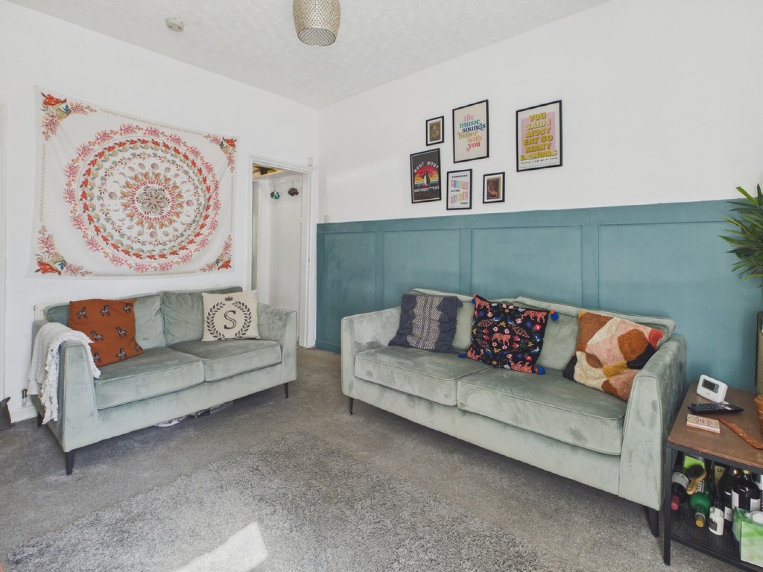 2 bedroom House for Sale Broomhill Road, Old Whittington, Chesterfield