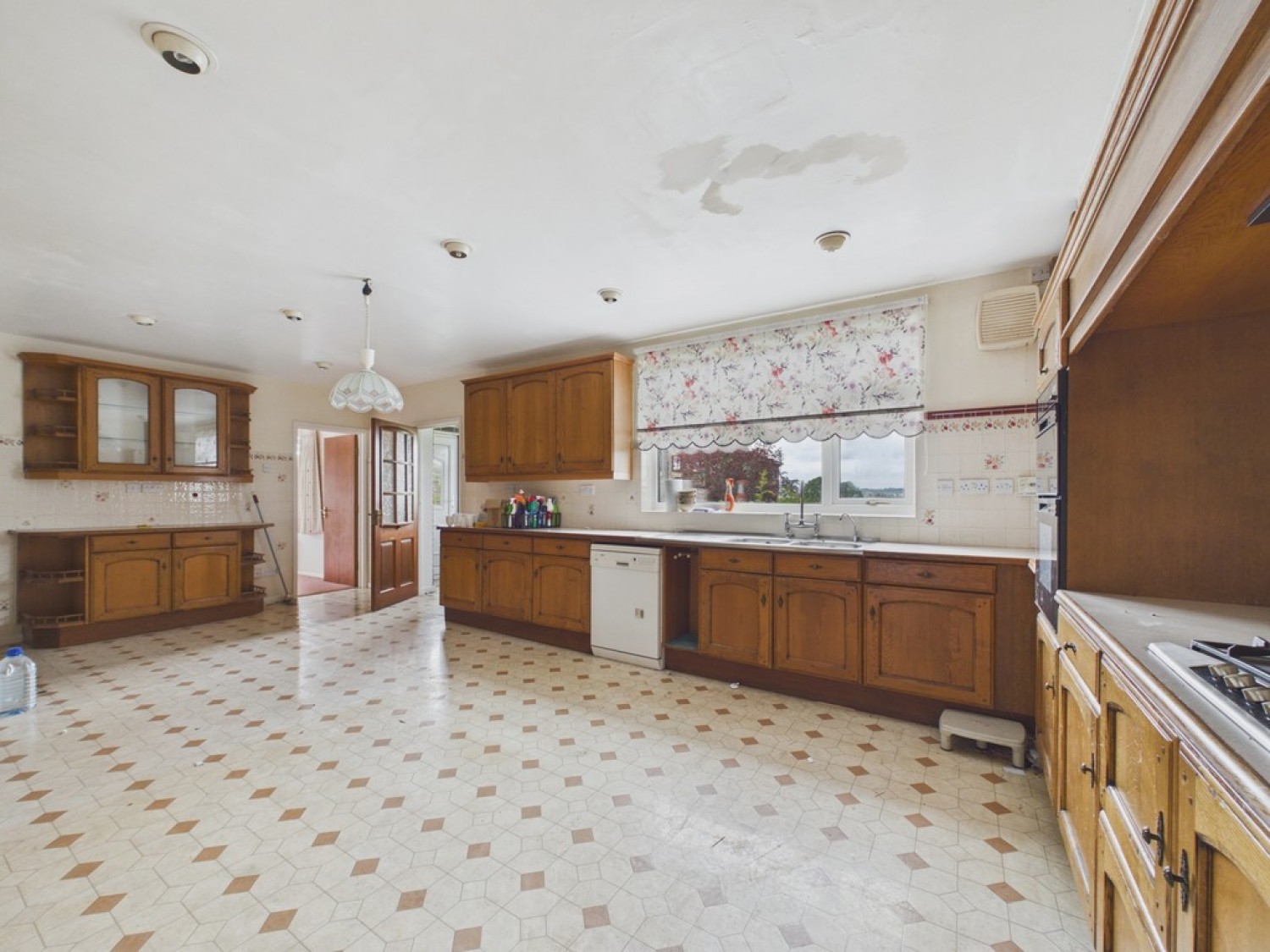 6 bedroom House for Sale Hooton Lane, Ravenfield
