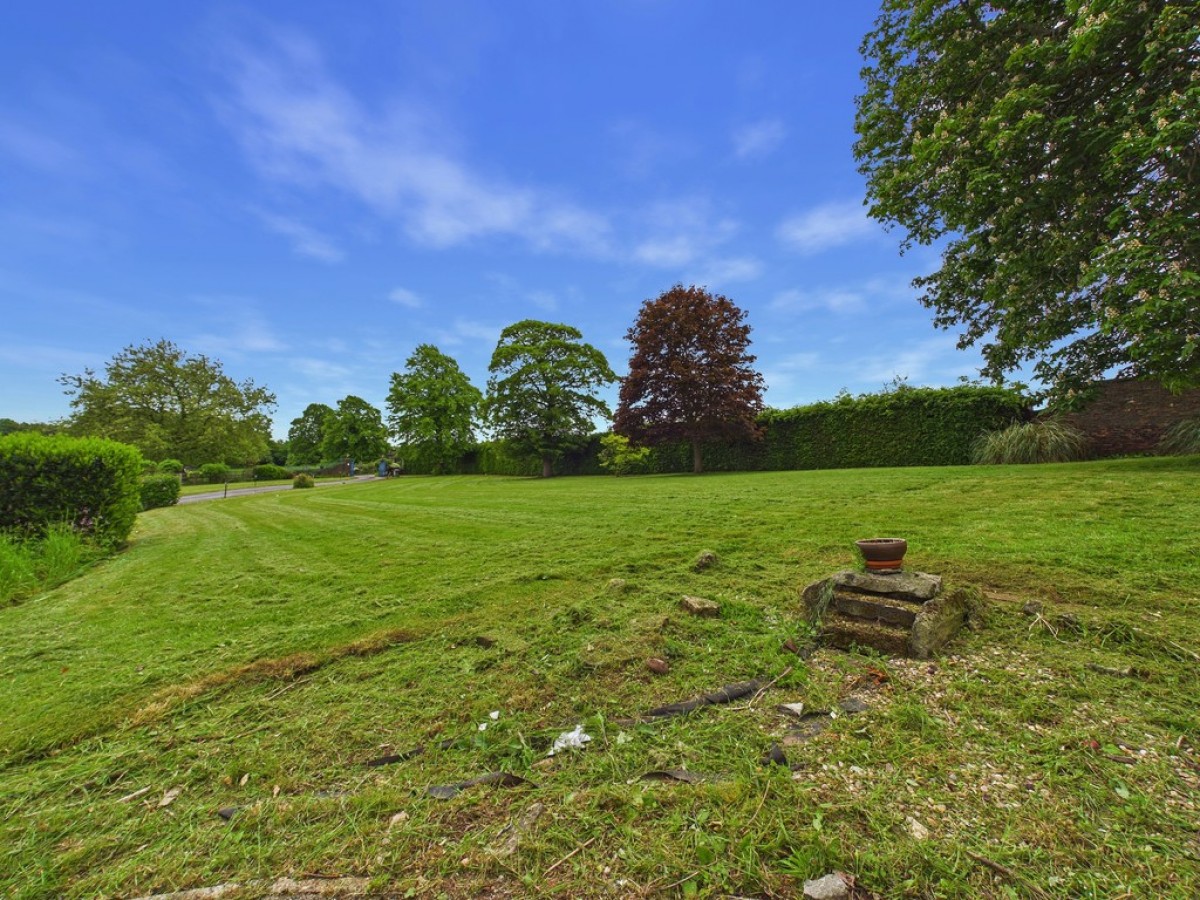Hooton Lane, Ravenfield