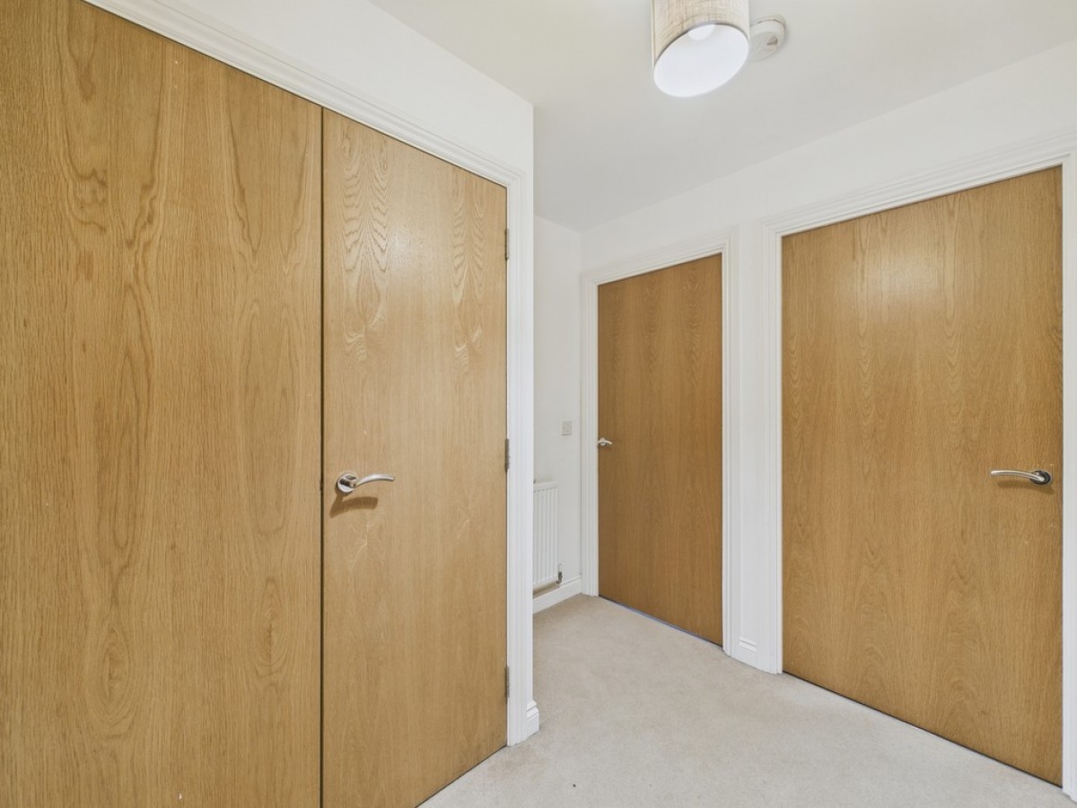 Metro Apartments, Richmond Way