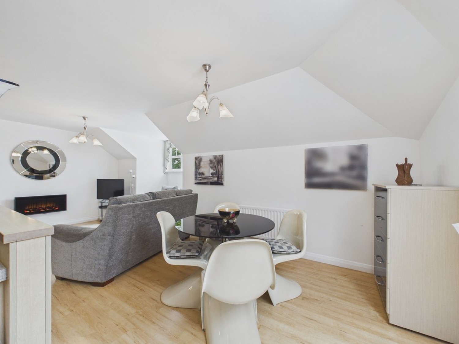 2 bedroom Flat for Sale Wyndthorpe Court, Rotherham