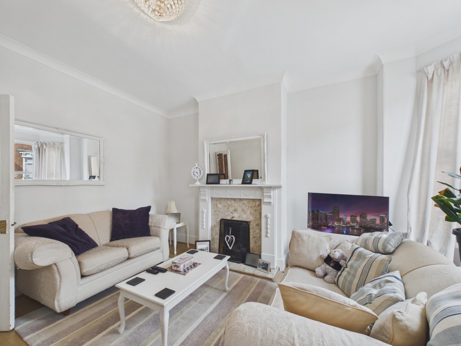 4 bedroom House for Sale Albany Street, Clifton