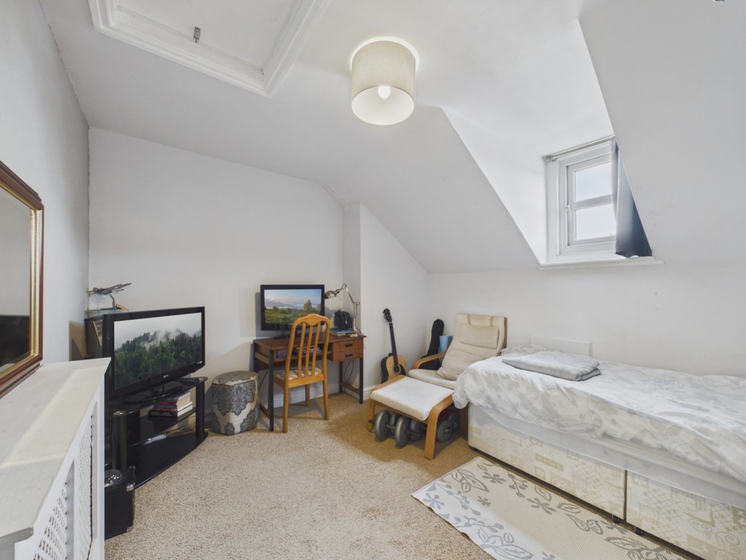 4 bedroom House for Sale Albany Street, Clifton