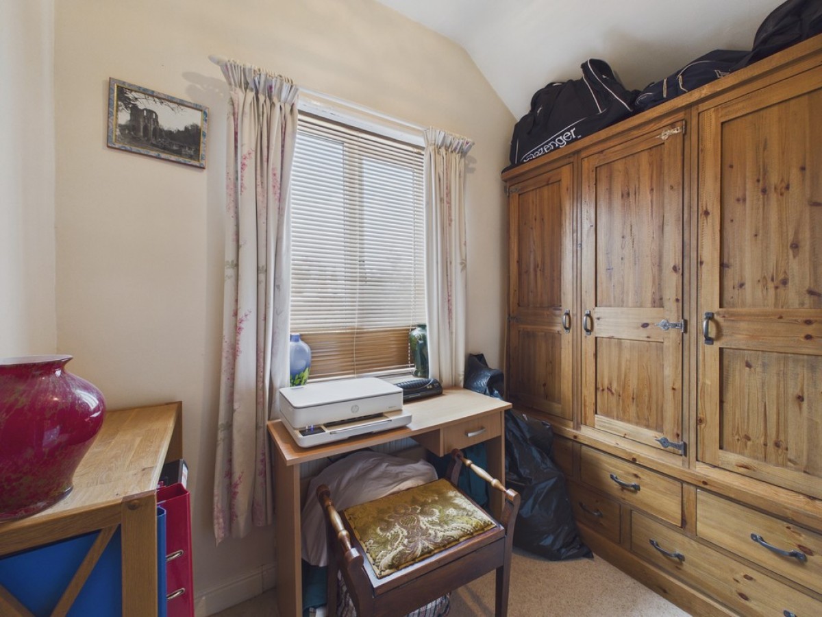 Crescent End, Thurcroft