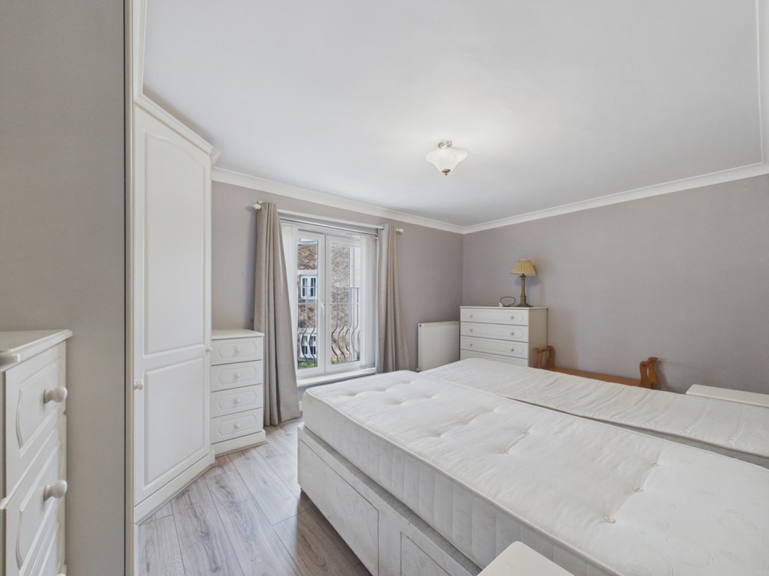 2 bedroom Flat for Sale Woodlands, Rotherham