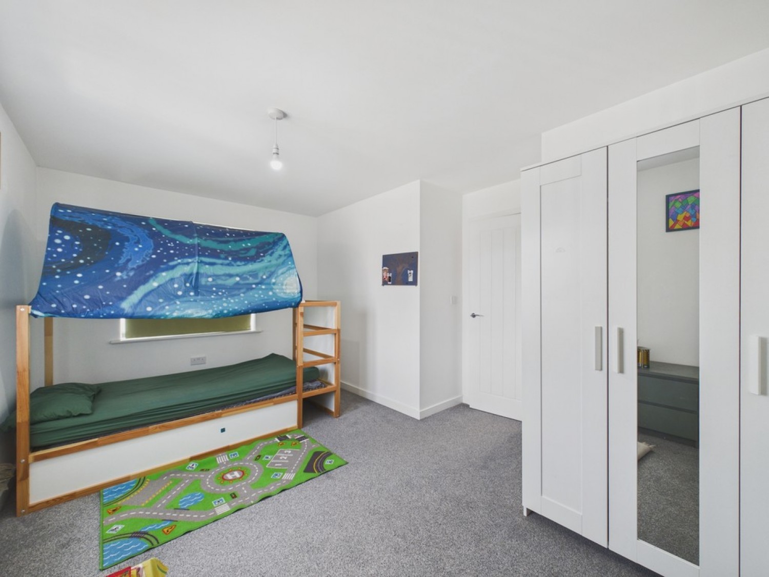 4 bedroom House for Sale Hawes Way, Waverley