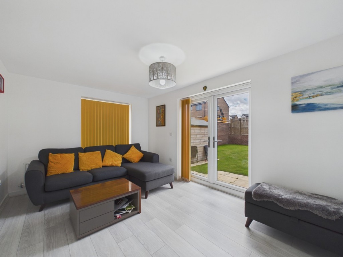 Hawes Way, Waverley
