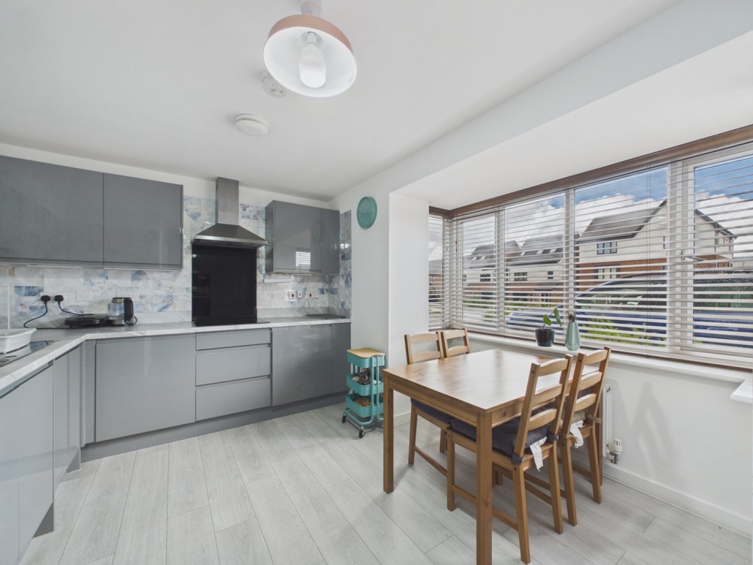 4 bedroom House for Sale Hawes Way, Waverley