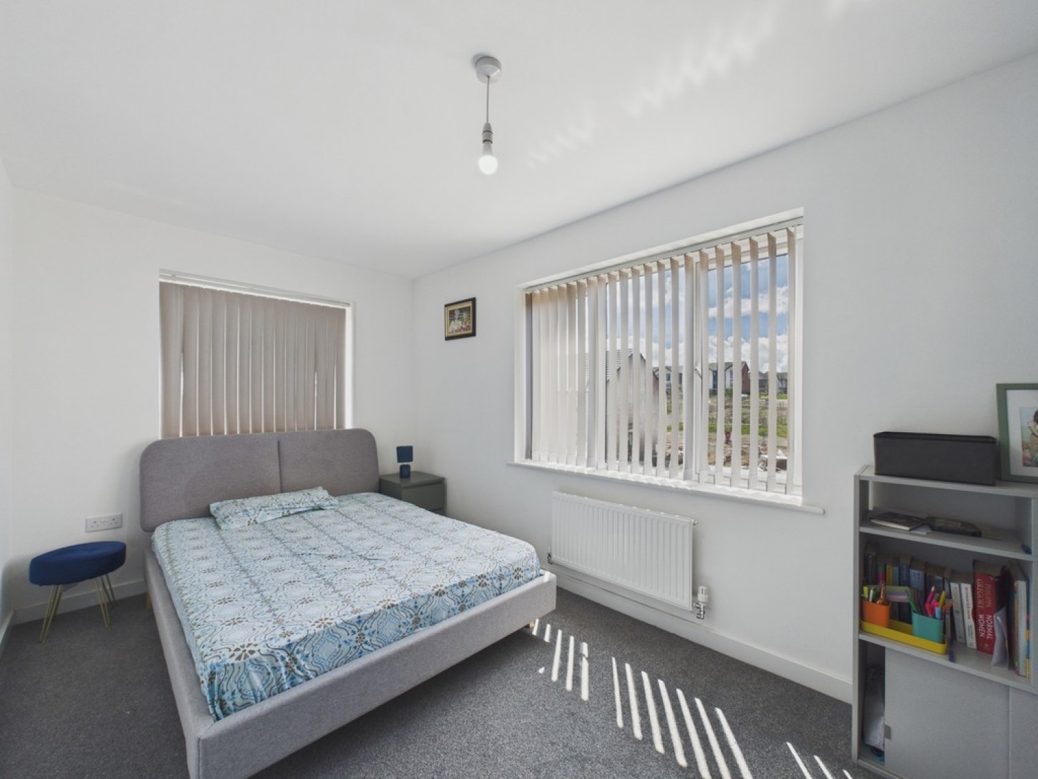 4 bedroom House for Sale Hawes Way, Waverley