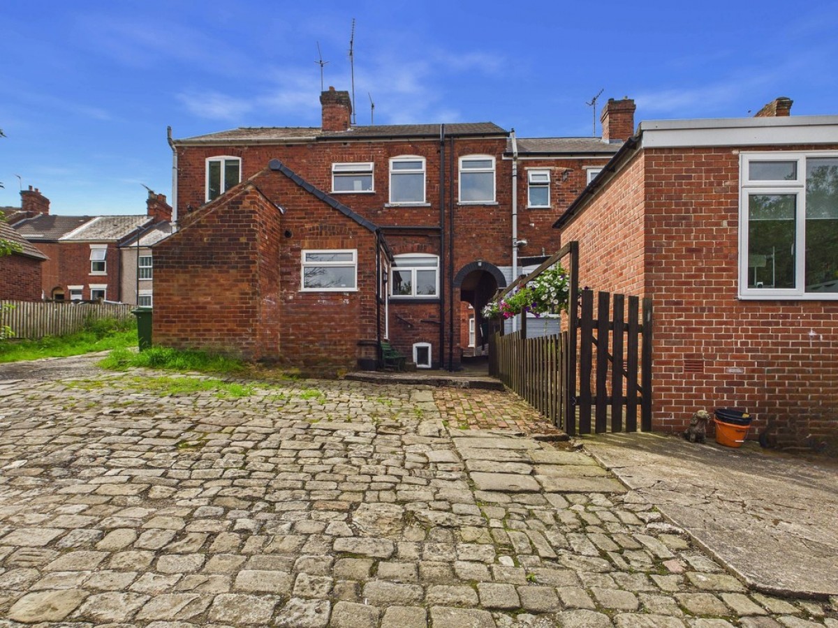 Valley Road, Spital
