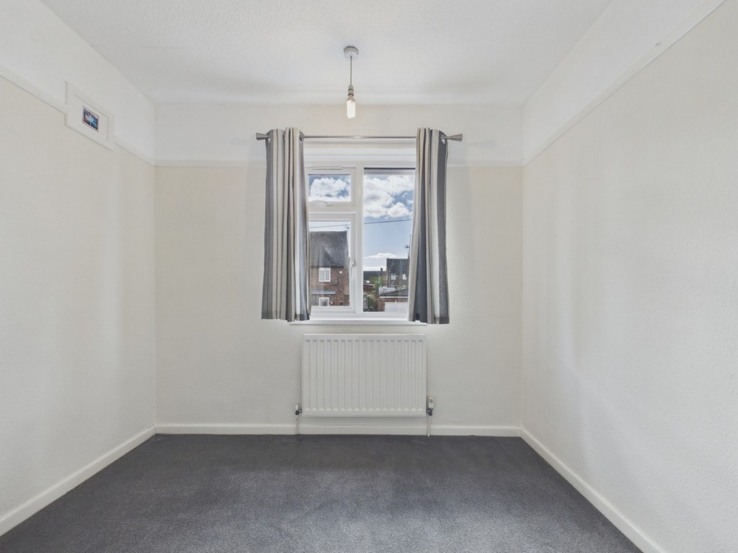 3 bedroom House for Sale Hillman Drive, Inkersall