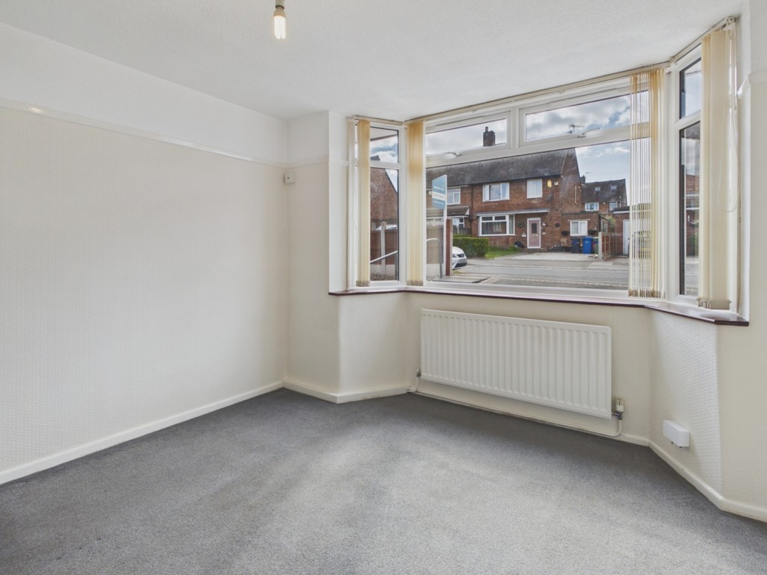 3 bedroom House for Sale Hillman Drive, Inkersall