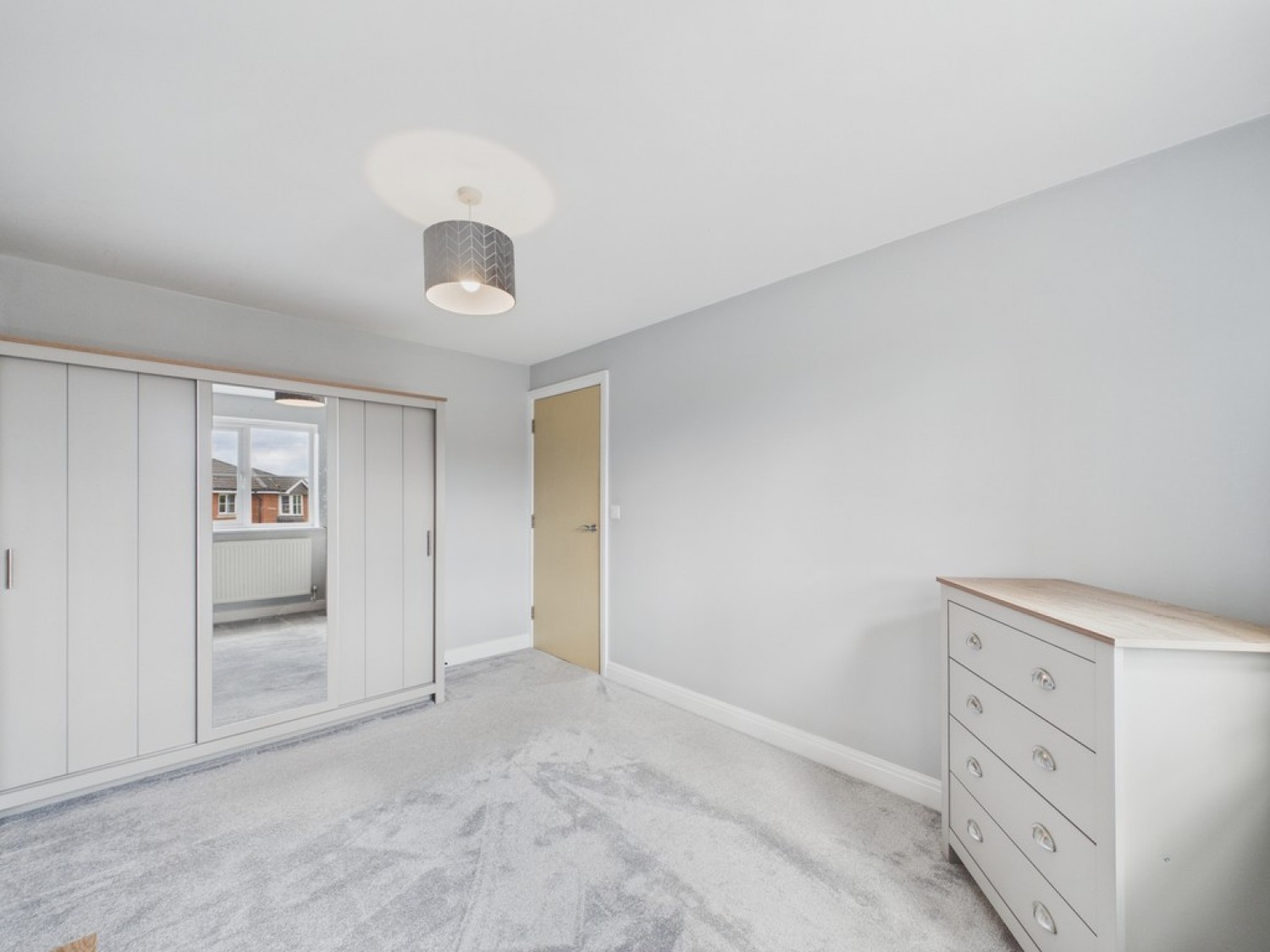 2 bedroom Flat for Sale Falconer Way, Treeton