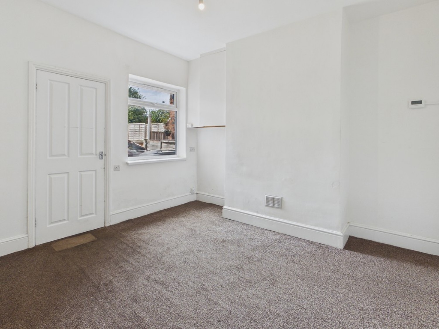 3 bedroom House for Sale Station Road, North Wingfield