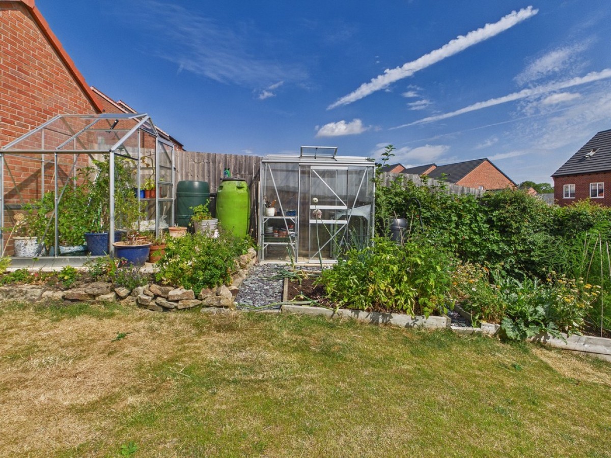 Emes Road, Wingerworth