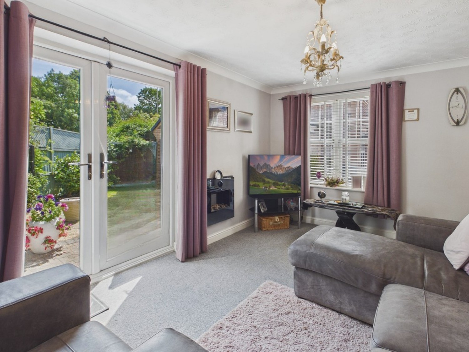 3 bedroom House for Sale Old House Road, Newbold