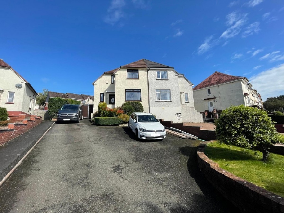 35 Glebe Crescent, Maybole. KA19 7HZ
