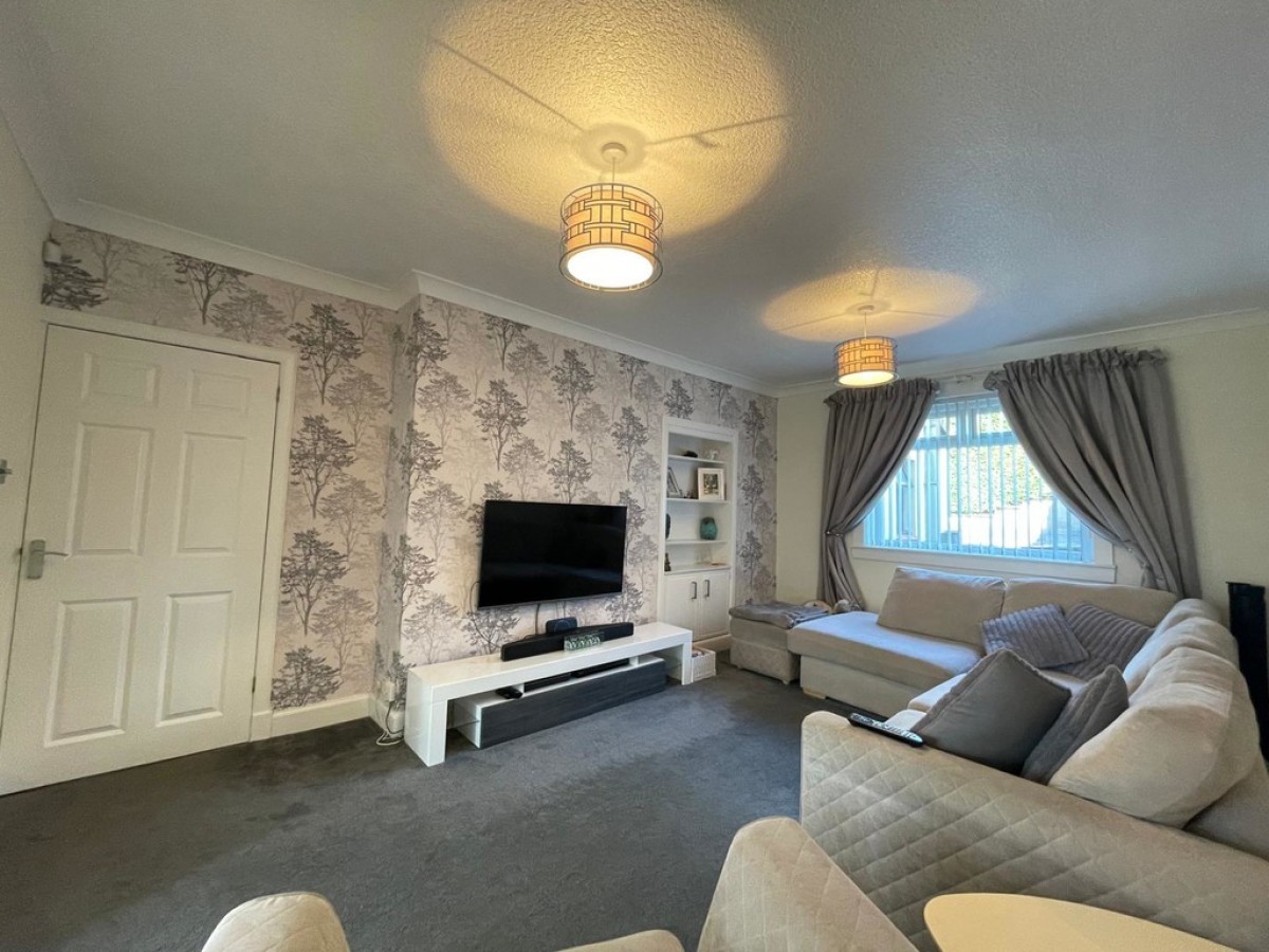 35 Glebe Crescent, Maybole. KA19 7HZ