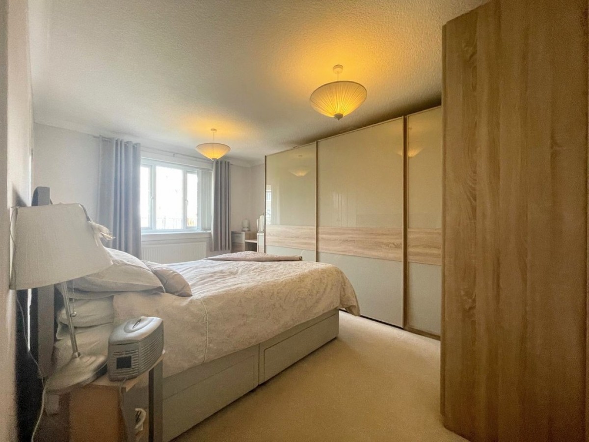 35 Glebe Crescent, Maybole. KA19 7HZ