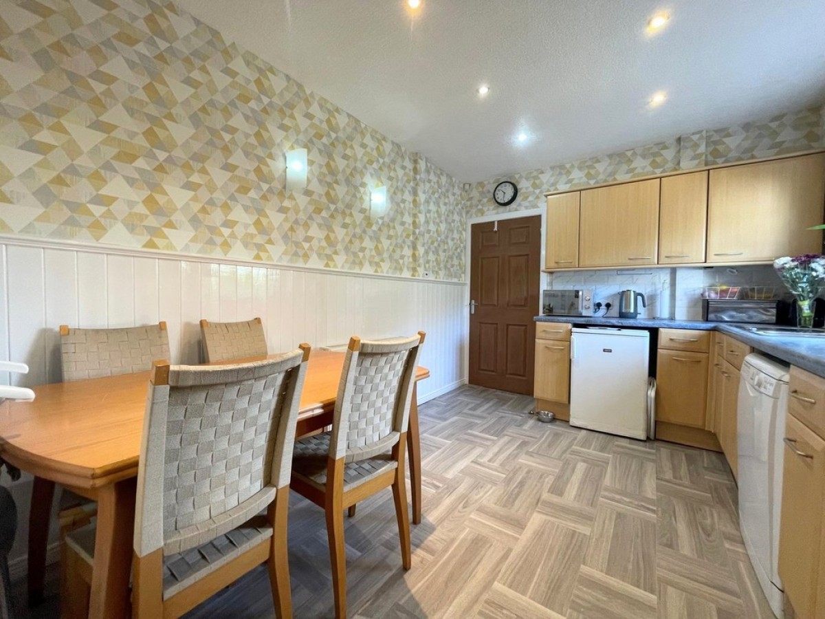 35 Glebe Crescent, Maybole. KA19 7HZ