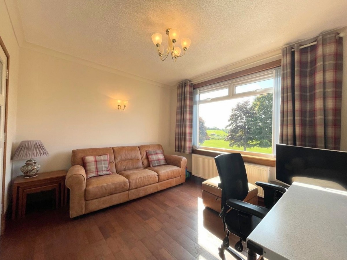 35 Glebe Crescent, Maybole. KA19 7HZ