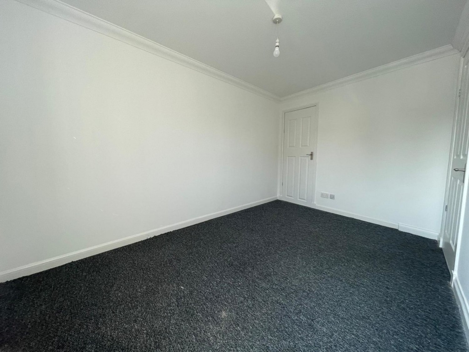 1B Halls Vennal, Ayr, KA8 8DE