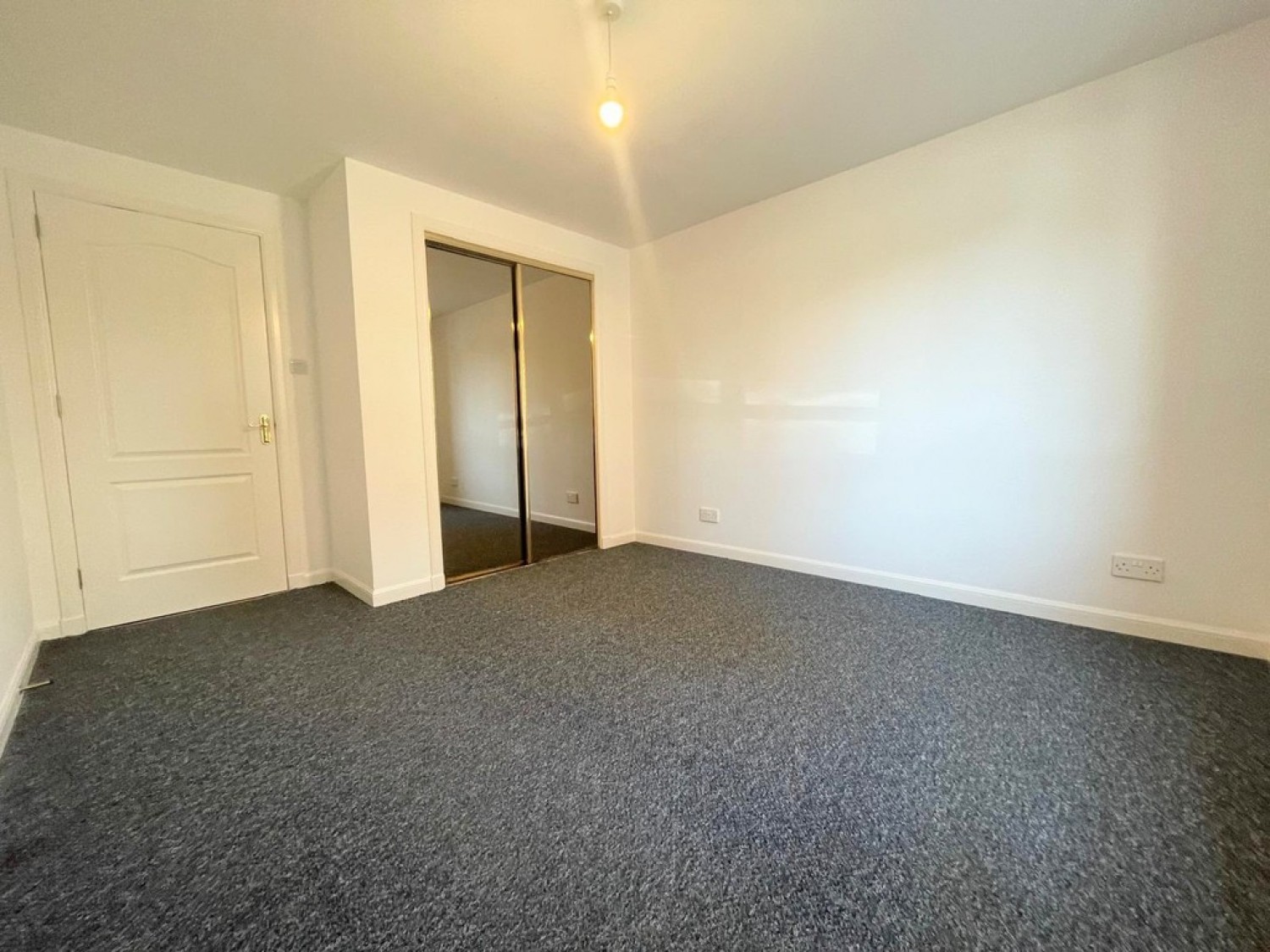 1B Halls Vennal, Ayr, KA8 8DE