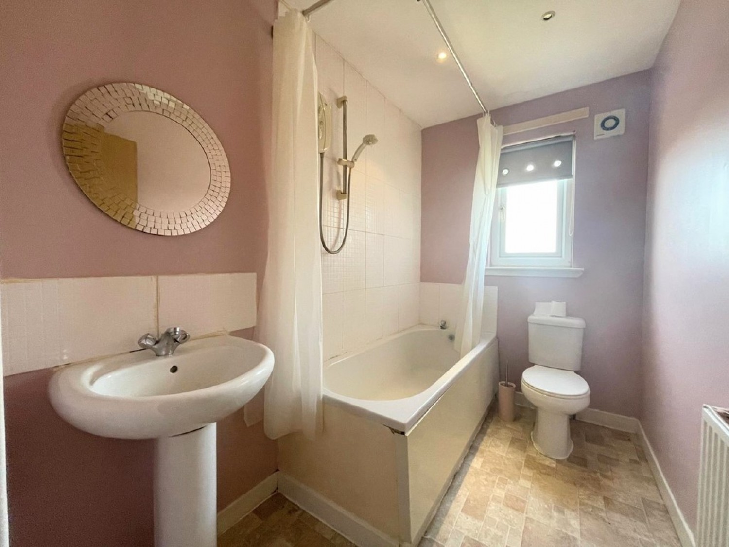 16 Hillside, Catrine, East Ayrshire, KA5 6QE