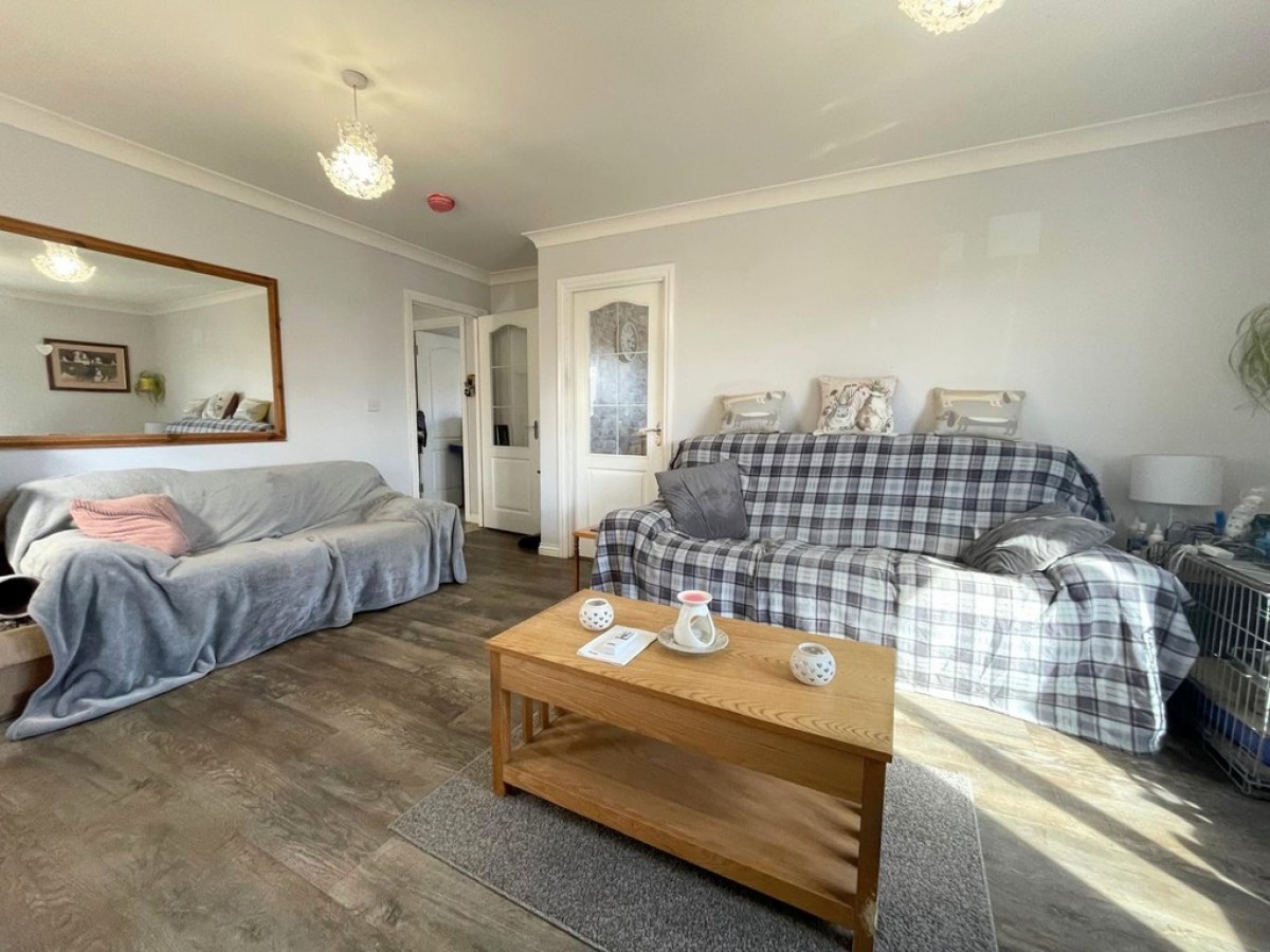 Pawprints, Robert Burns Avenue, Drongan, Ayr, KA6 7DZ