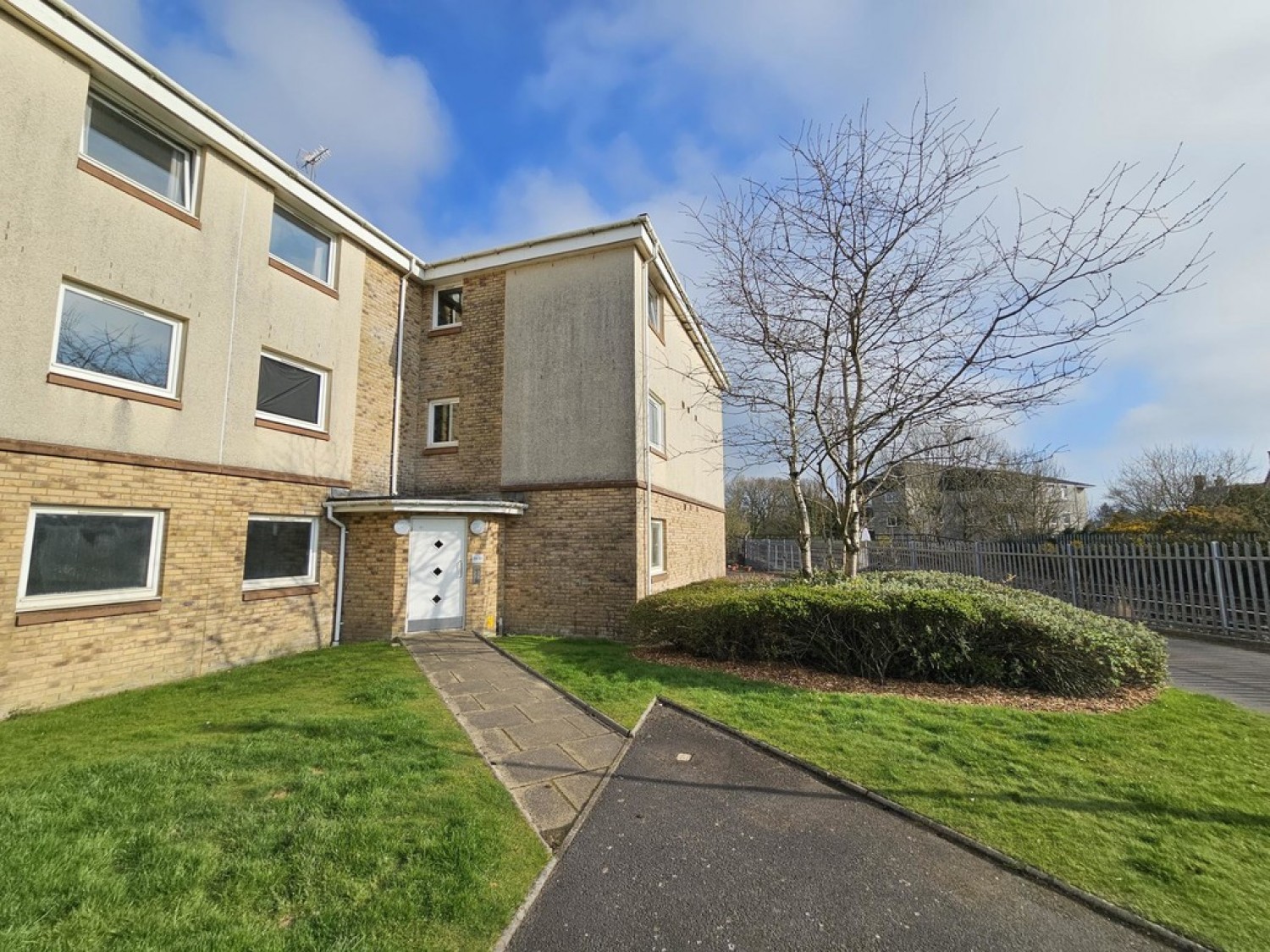 24 Cocklebie Road, Stewarton, Kilmarnock, KA3 3AR
