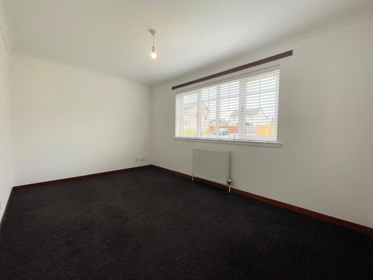 2 Highfield Place, Ochiltree, KA18 2AT