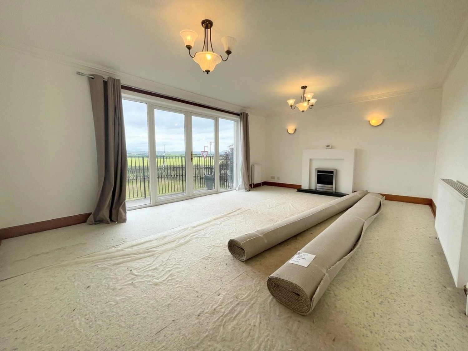 2 Highfield Place, Ochiltree, KA18 2AT