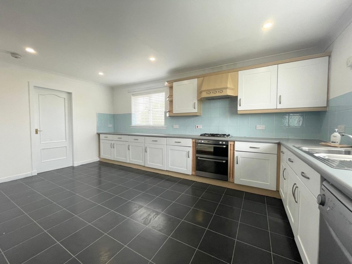 2 Highfield Place, Ochiltree, KA18 2AT