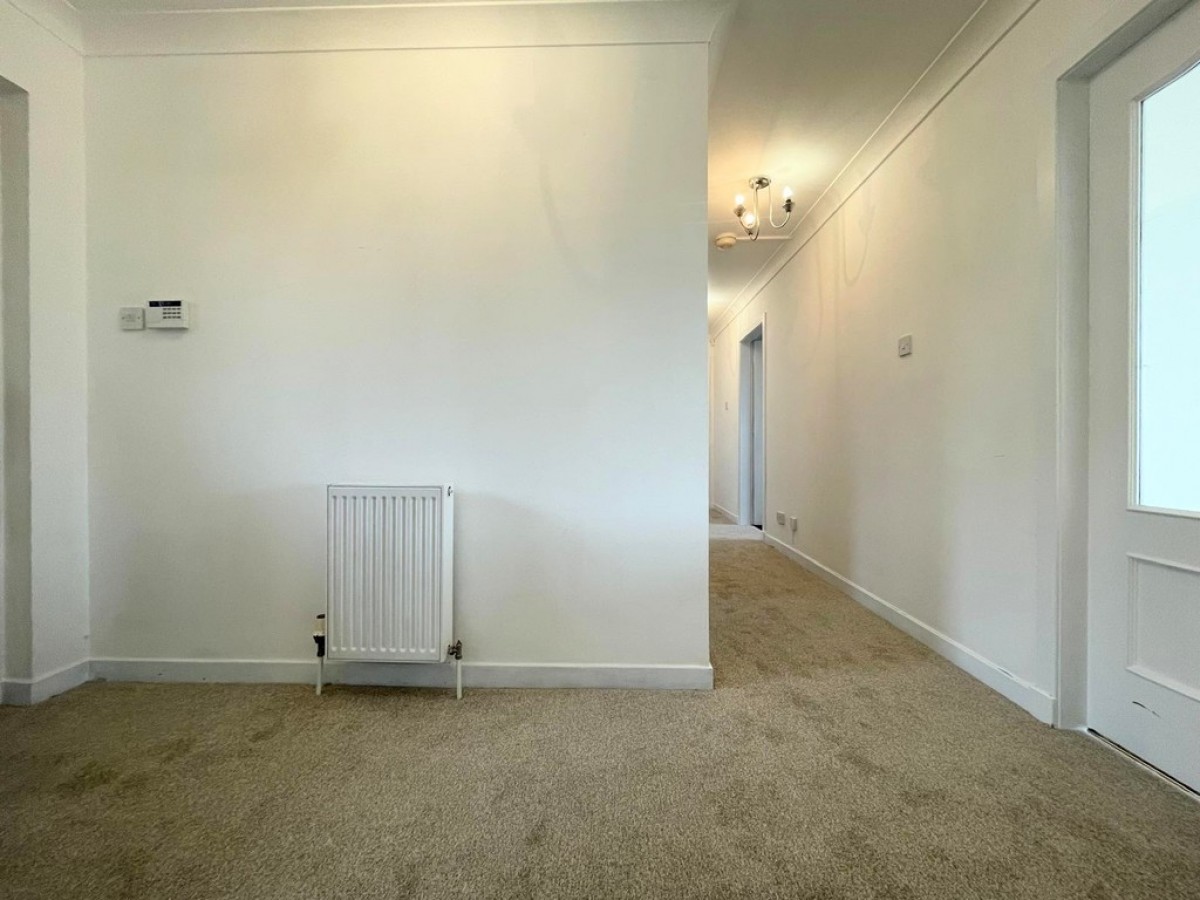 2 Highfield Place, Ochiltree, KA18 2AT
