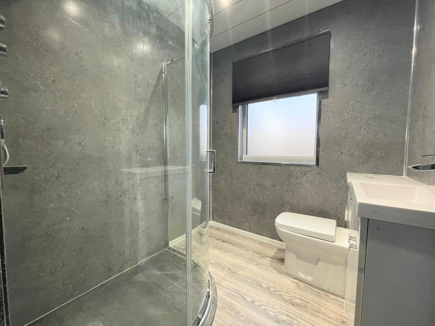 4 bedroom Bungalow in Doonbank Cottage,Cedar Terrace, Dalrymple, Ayr, KA6 6DT